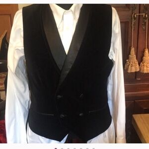 Express Vest Black Velvet